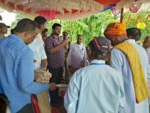 Collector Honoring to Commentators